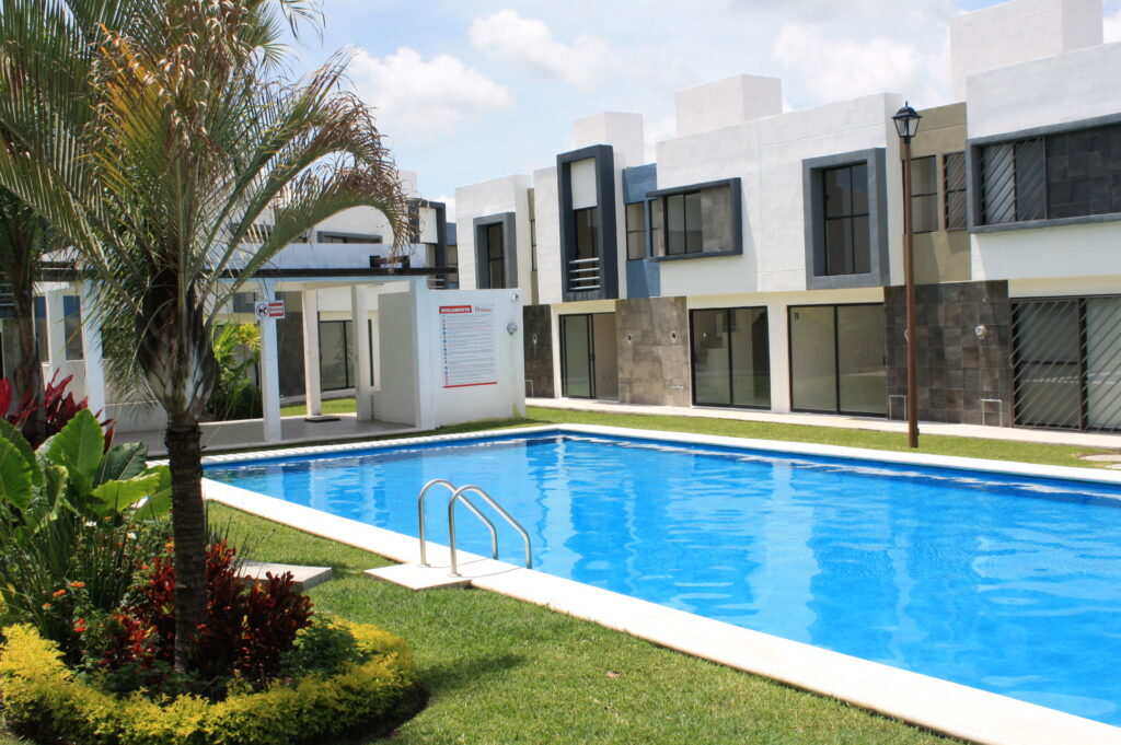 Residencial Jardines de Florencia - Casas Tecnourbe